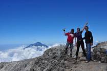 Com o nosso guia Carlos no ponto mais alto da América Central, o cume do vulcão Tajumulco, a mais de 4.200 metros de altitude, na Guatemala